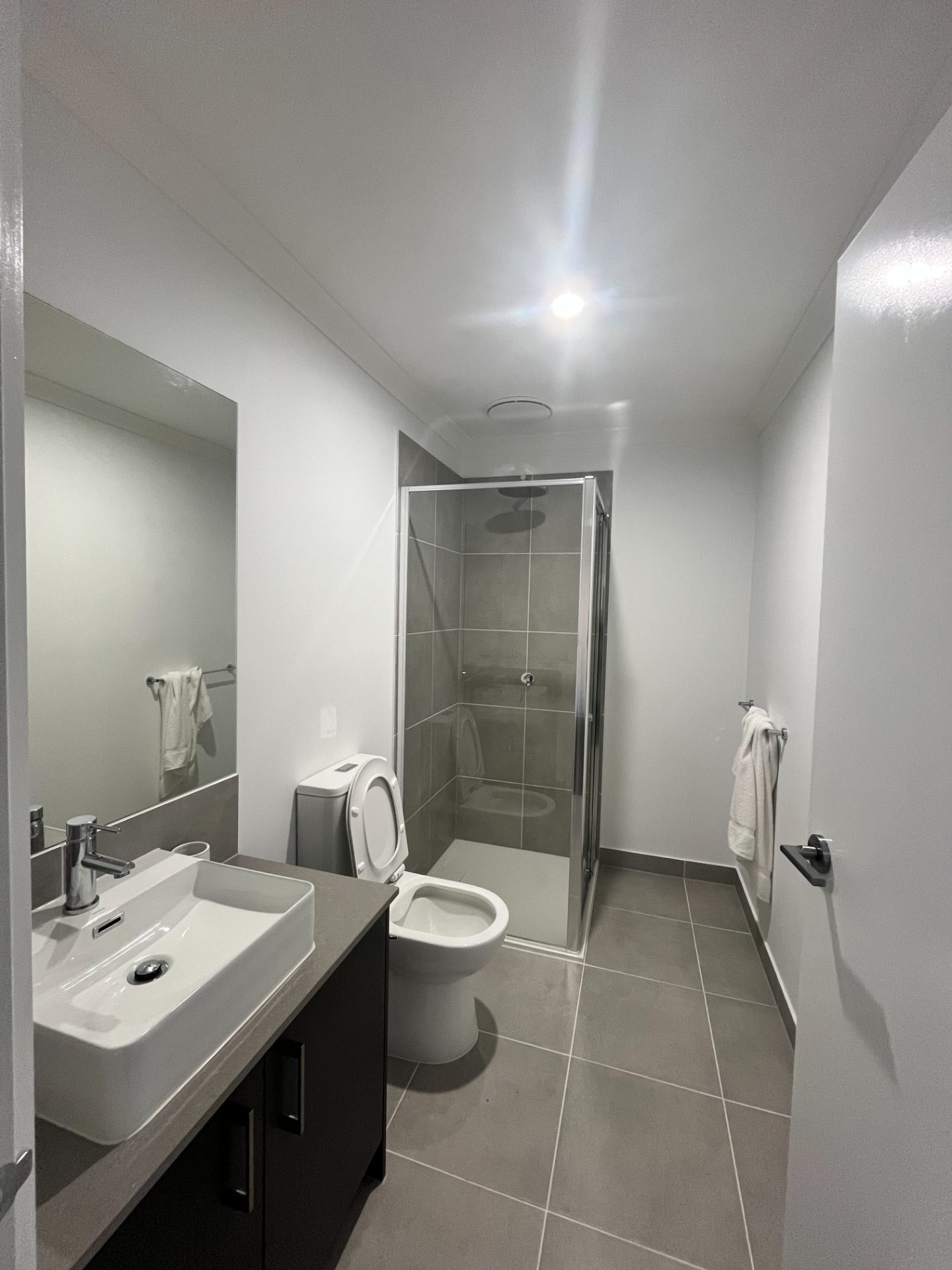 Space 3 — Single bedroom photo 2